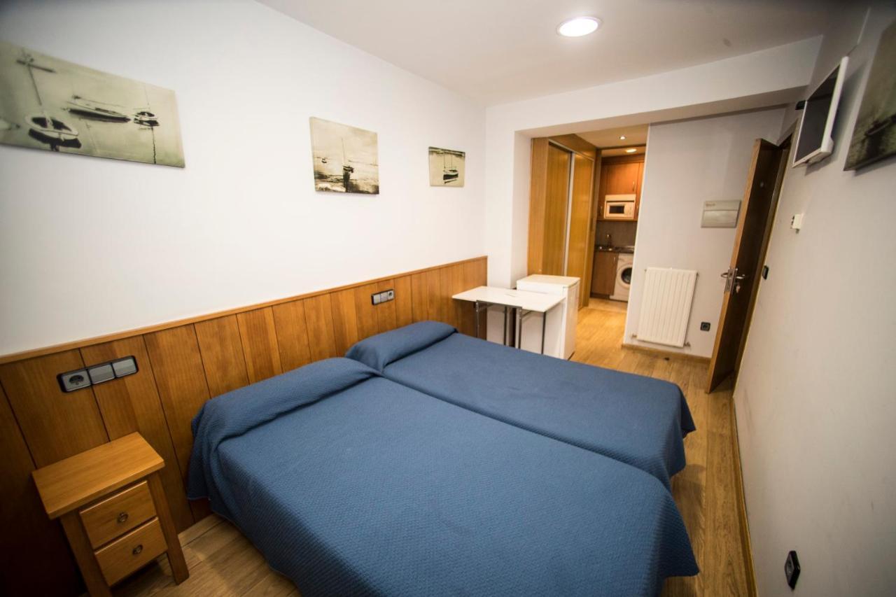 Hostal Caballeros Soria Exterior photo