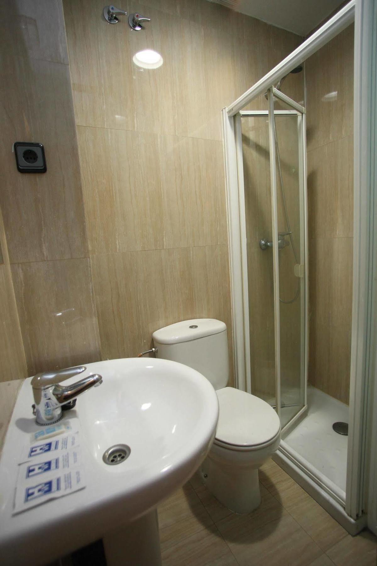 Hostal Caballeros Soria Exterior photo